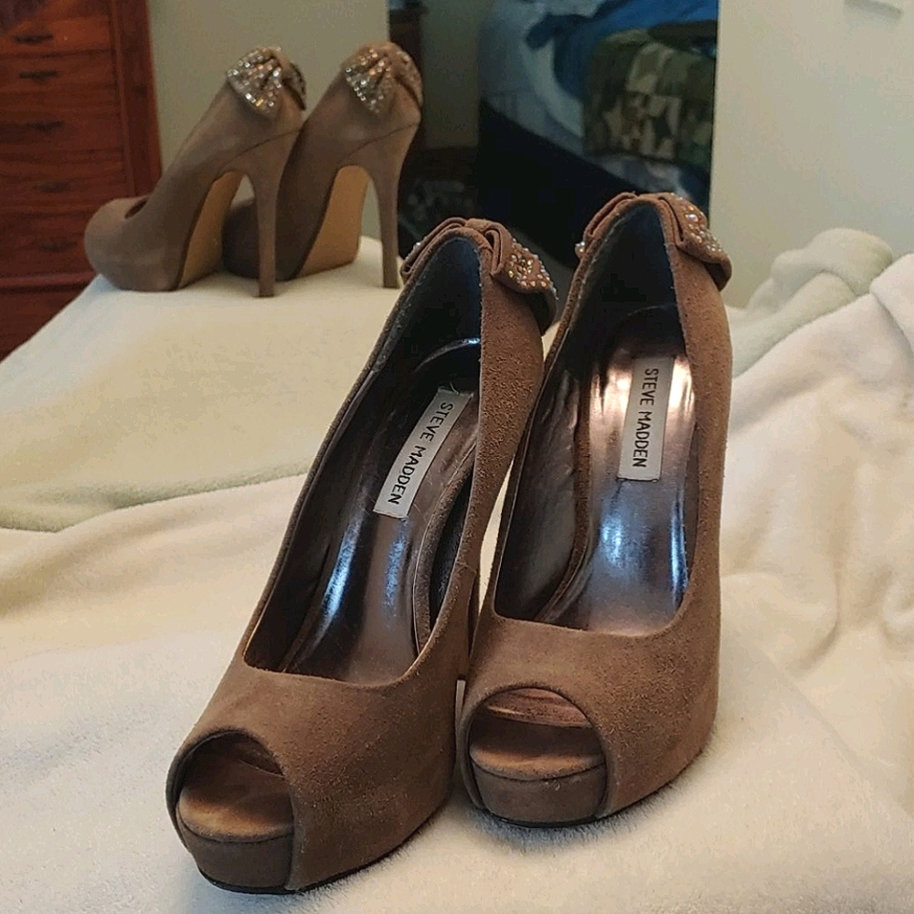 P-Stila Bow Peep Toe